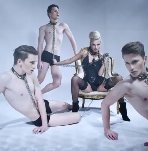 Warsaw DOMINATRIX PRANK Warsaw DOMINATRIX PRANK